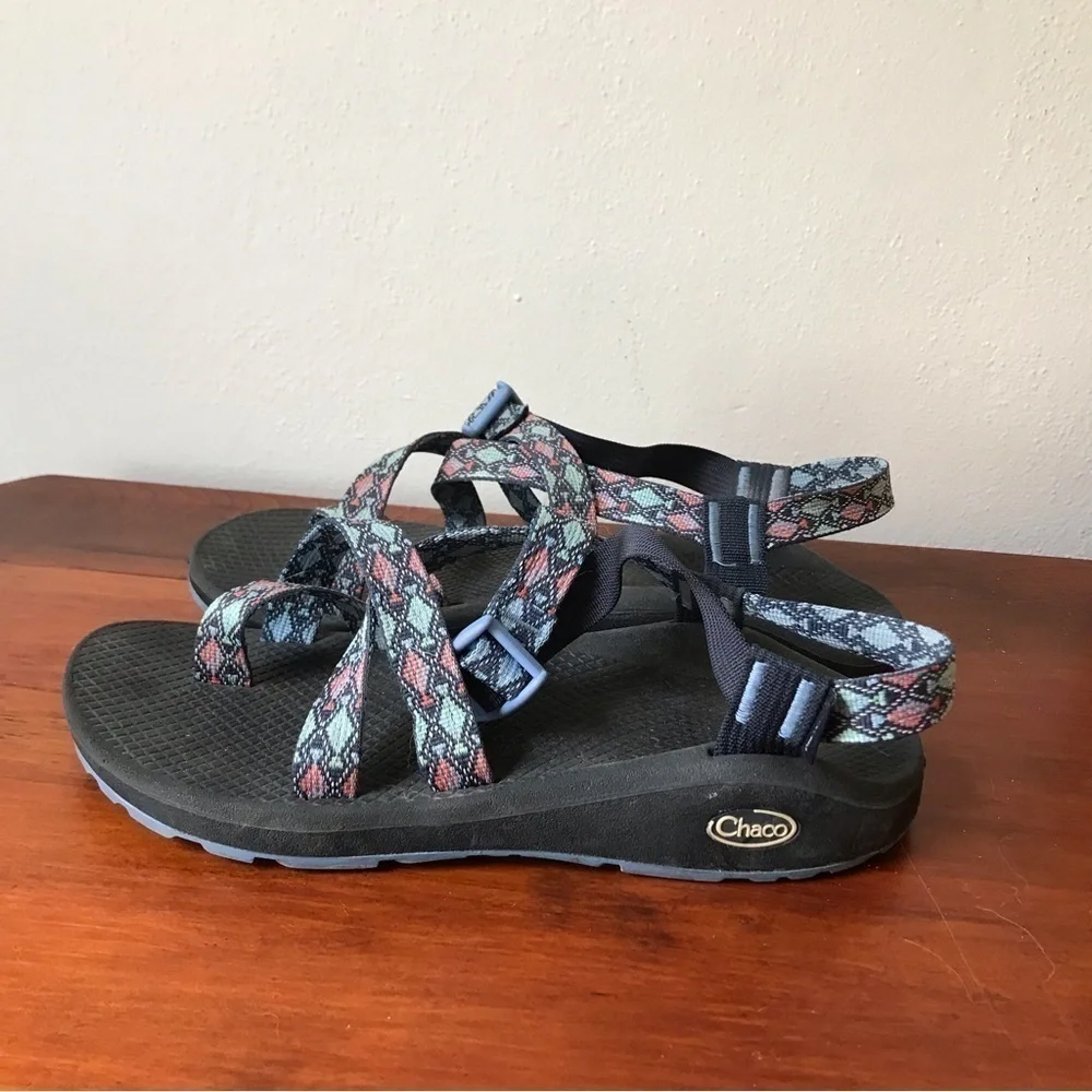 Chaco classic women’s wide strap z2 sandals sz 10